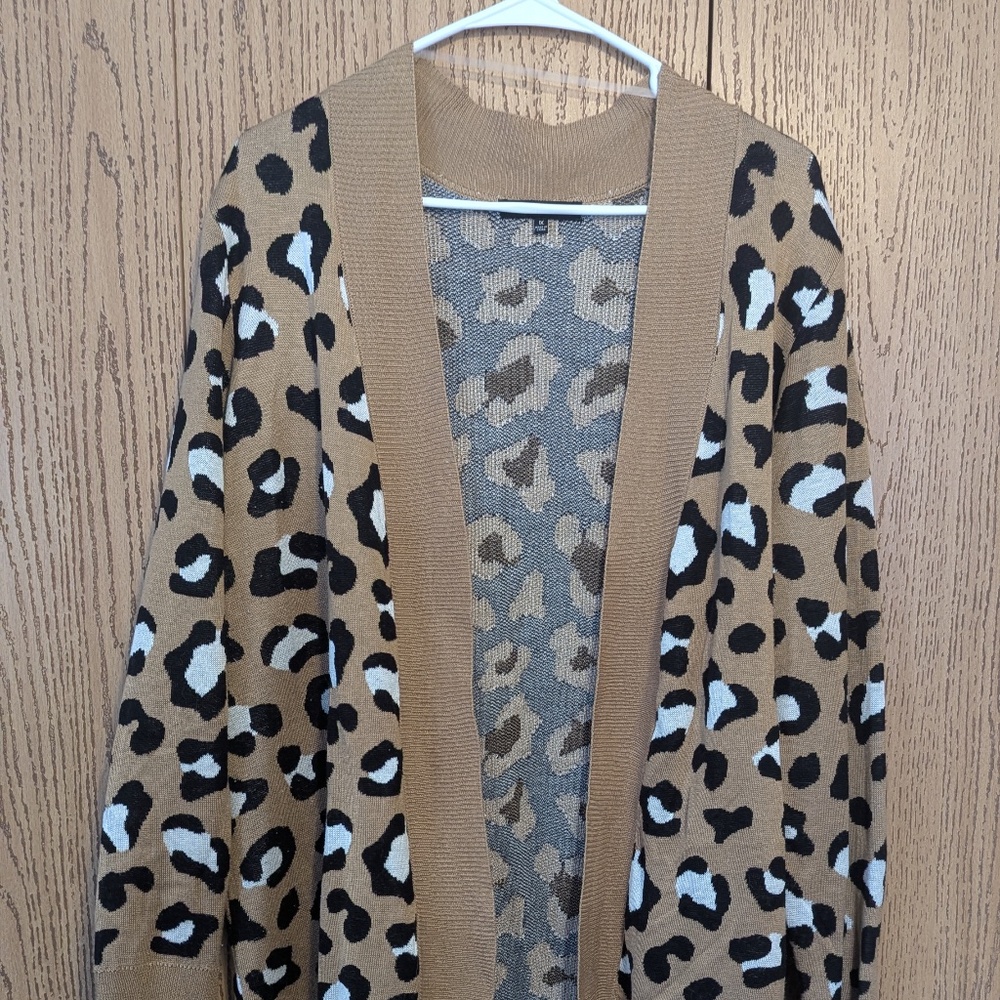 Love Ellie Capri Printed Curved Hem Cardigan